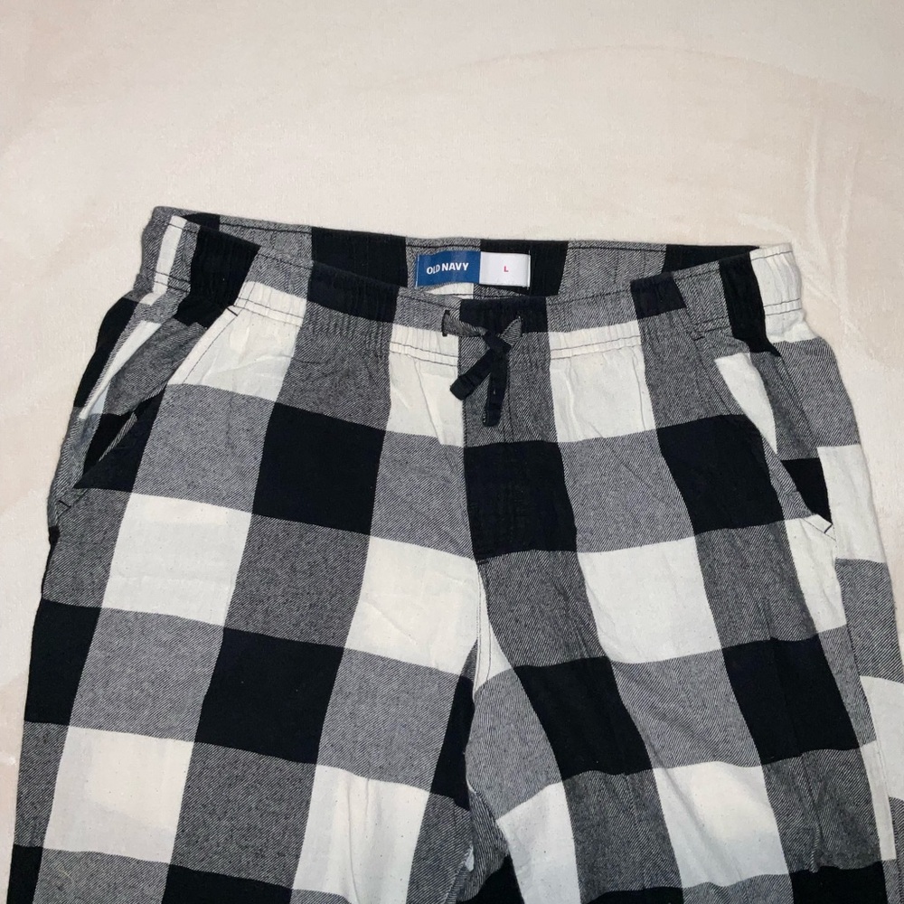 Old Navy Checkered Black and White Pants